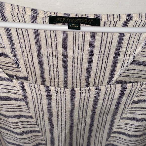 Striped Patterned Blouse - Picture 3 of 3